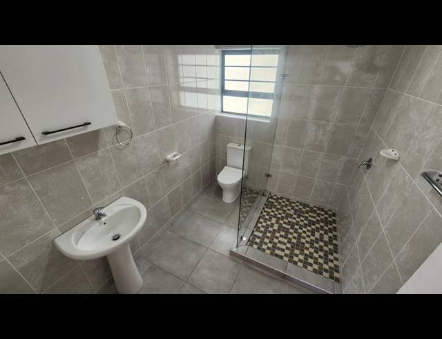 2 BEDROOM PROPERTY TO RENT IN ASTON BAY